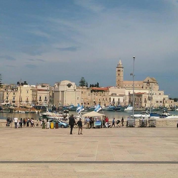 Ad Home Trani Bagian luar foto