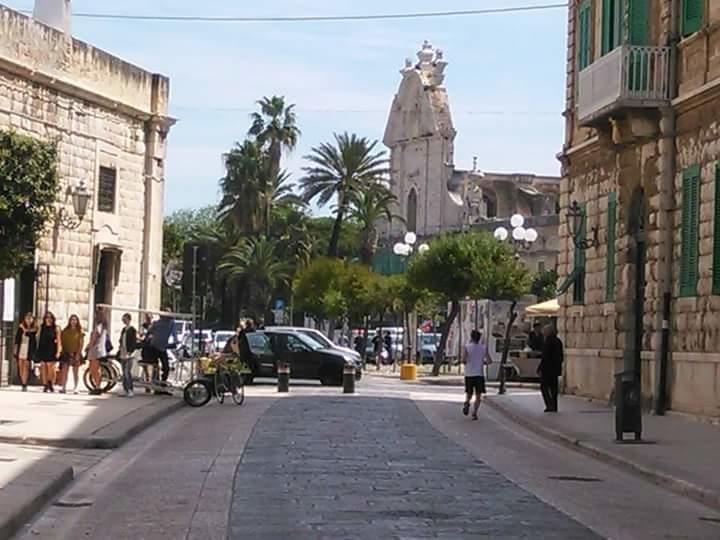 Ad Home Trani Bagian luar foto