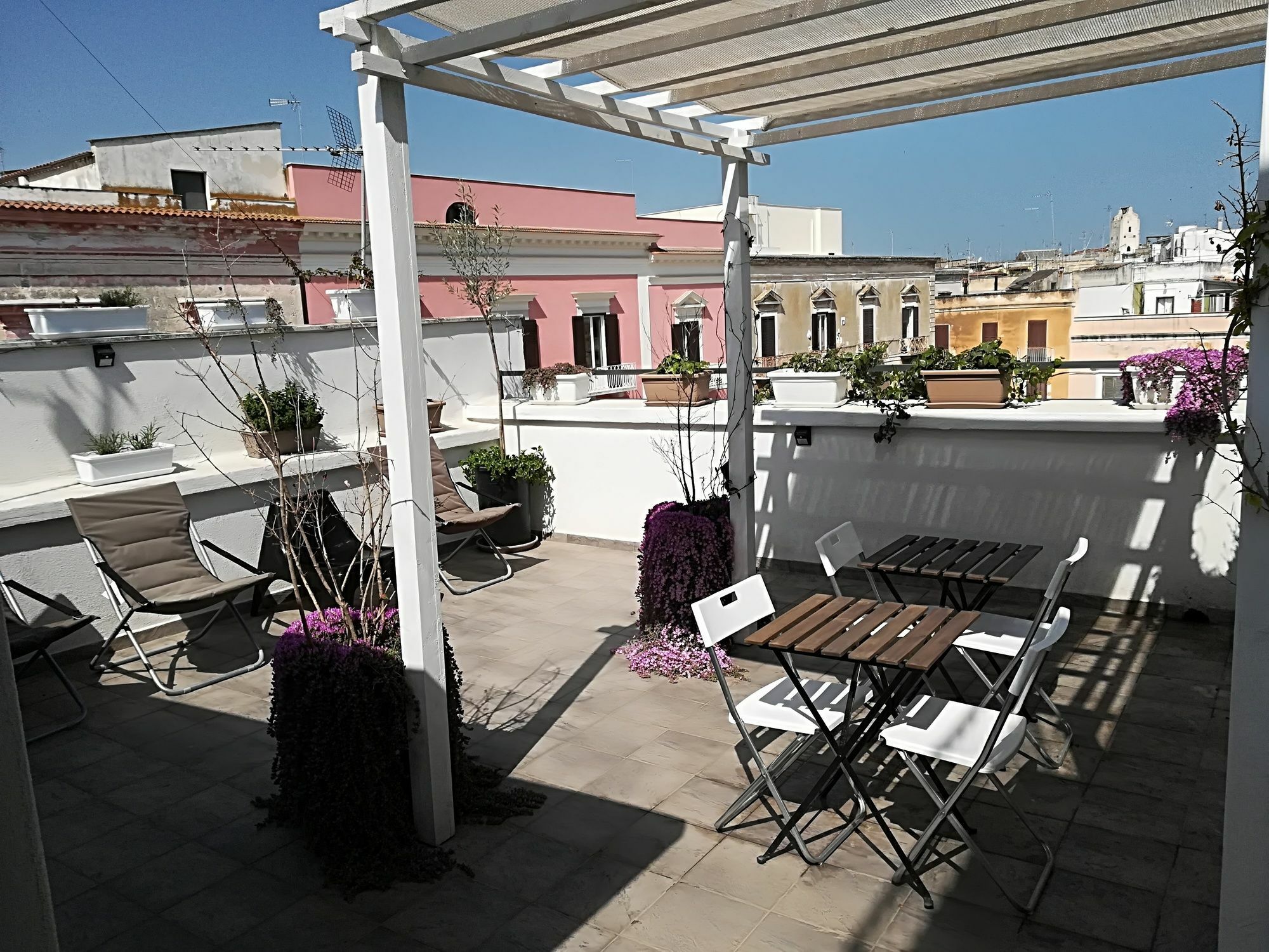 Ad Home Trani Bagian luar foto