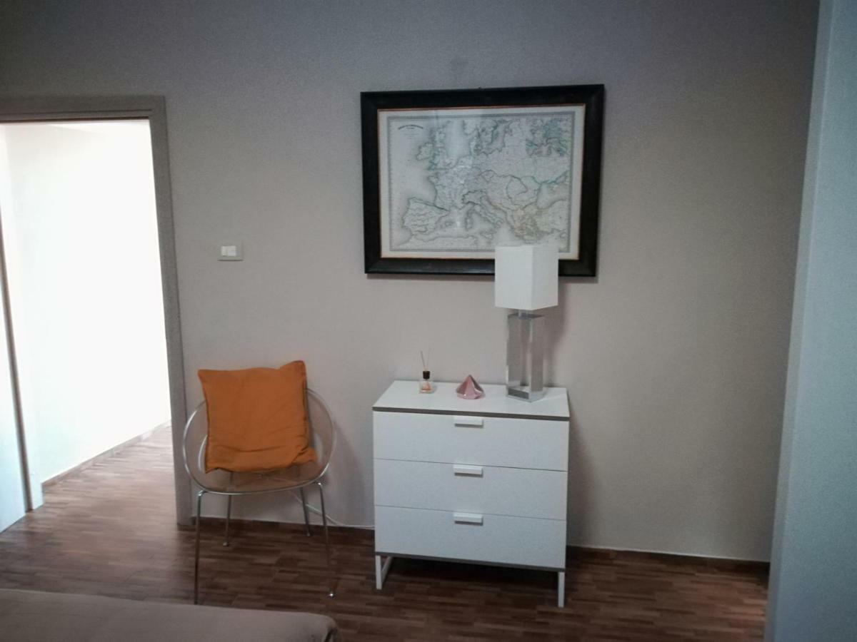 Ad Home Trani Bagian luar foto