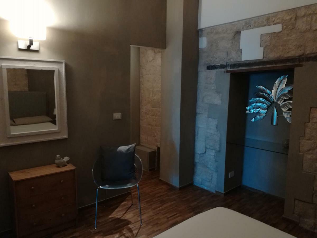 Ad Home Trani Bagian luar foto