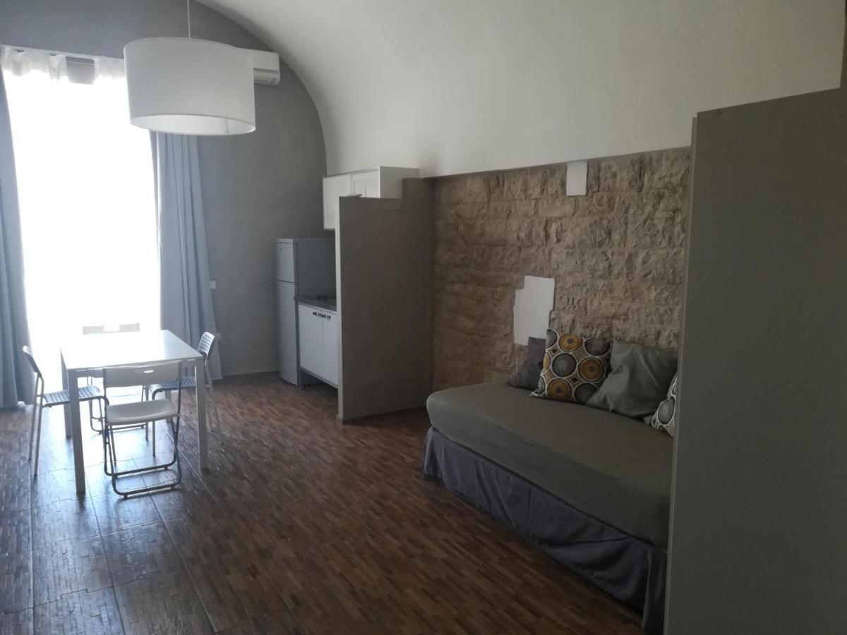Ad Home Trani Bagian luar foto