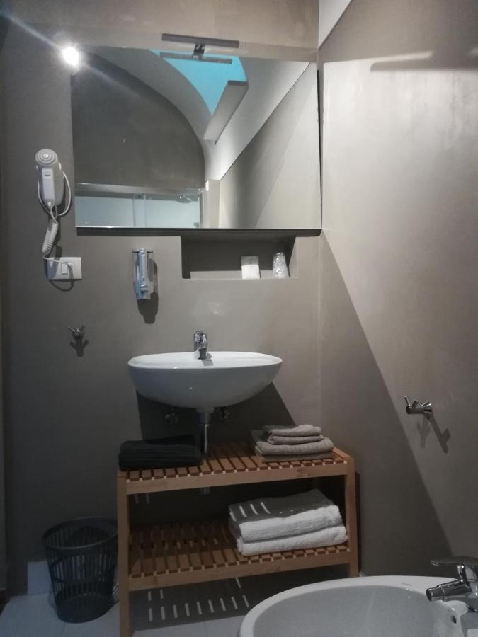 Ad Home Trani Bagian luar foto